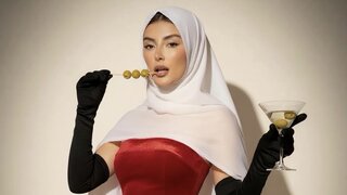 Naked HalaiaNoor gallery