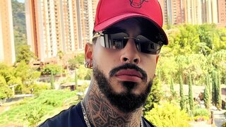 Naked VinzenzRizzo gallery